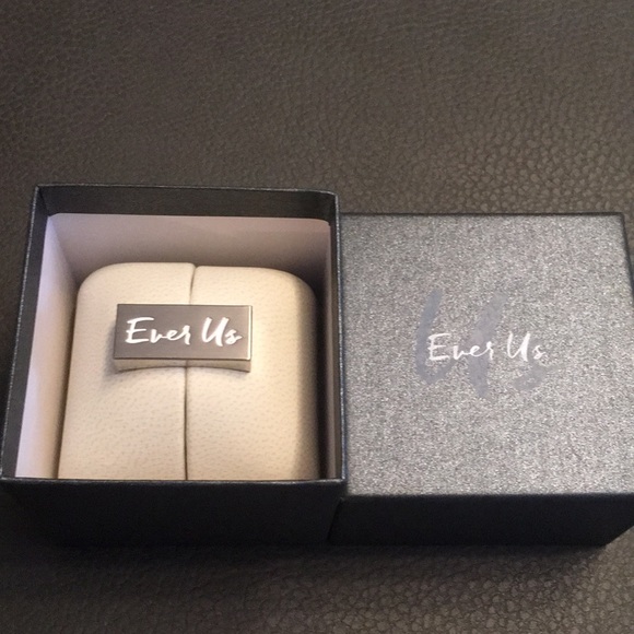 Kay Jewelers(Ever Us) 14k white gold and diamonds - Picture 3 of 7